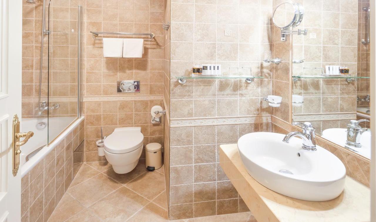 Hotel General Old Town Прага Екстер'єр фото