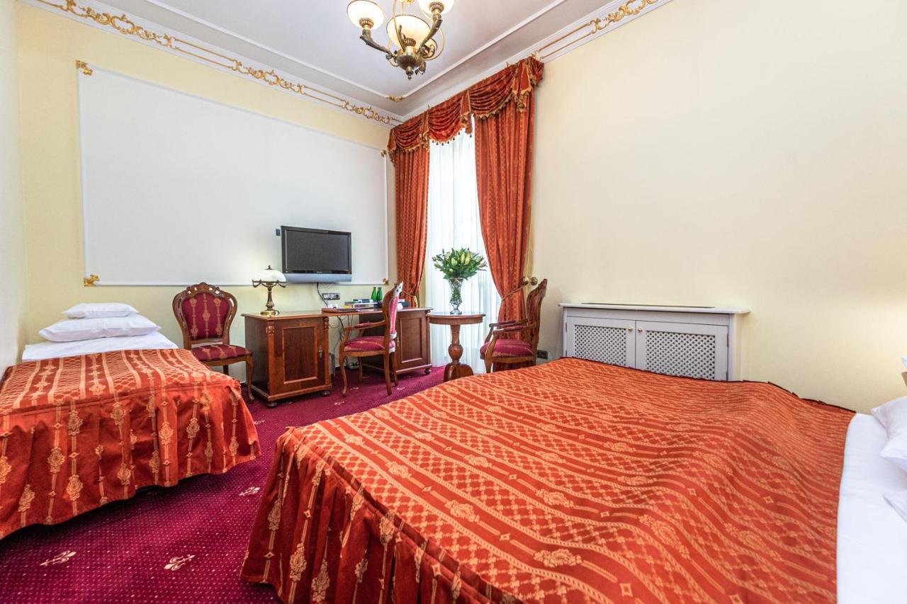 Hotel General Old Town Прага Екстер'єр фото